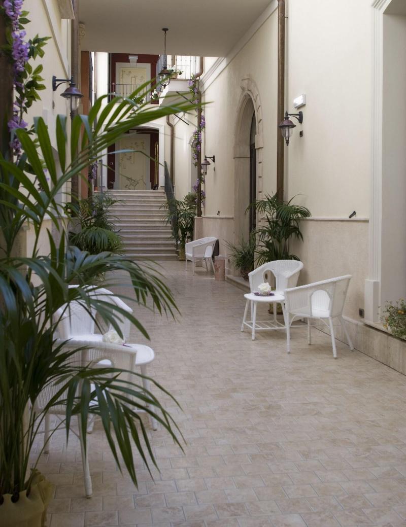 Palazzo Reginella Aparthotel Bovalino Marina Εξωτερικό φωτογραφία