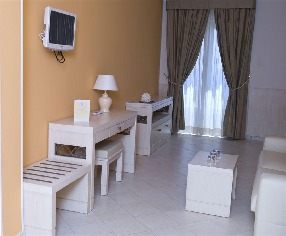 Palazzo Reginella Aparthotel Bovalino Marina Εξωτερικό φωτογραφία