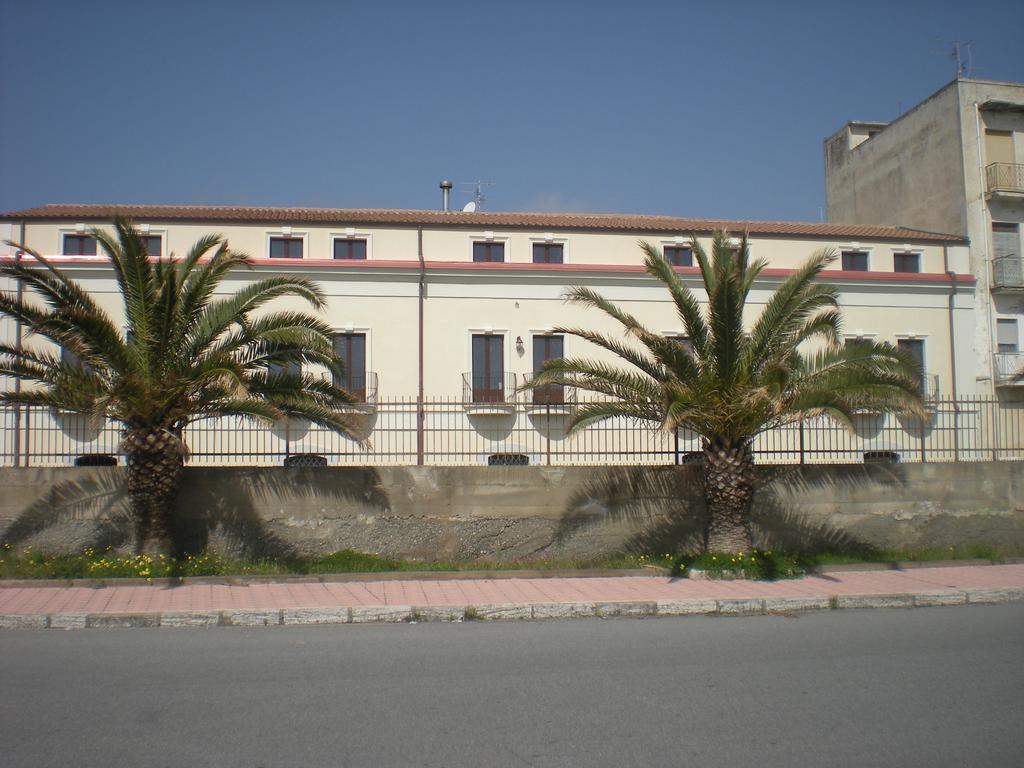 Palazzo Reginella Aparthotel Bovalino Marina Εξωτερικό φωτογραφία