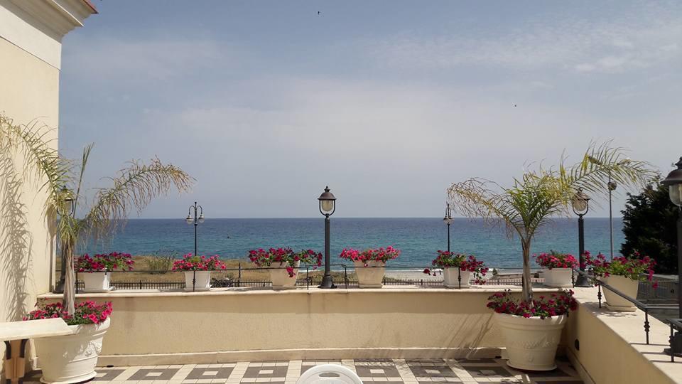 Palazzo Reginella Aparthotel Bovalino Marina Εξωτερικό φωτογραφία